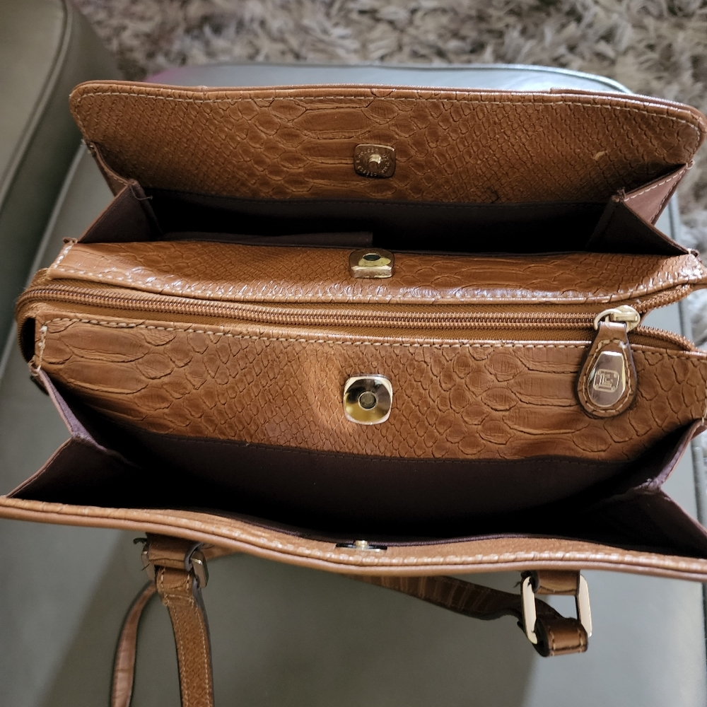 PURSE - Picture 9 of 12